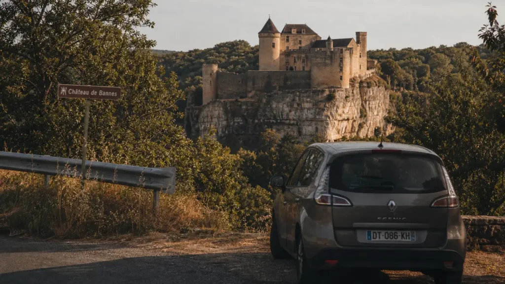 Château de Bannes en Dordogne : une forteresse médiévale à l’élégance Renaissance